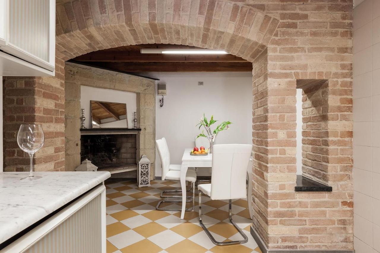 San Giacomo Rooms Cagliari Exteriör bild